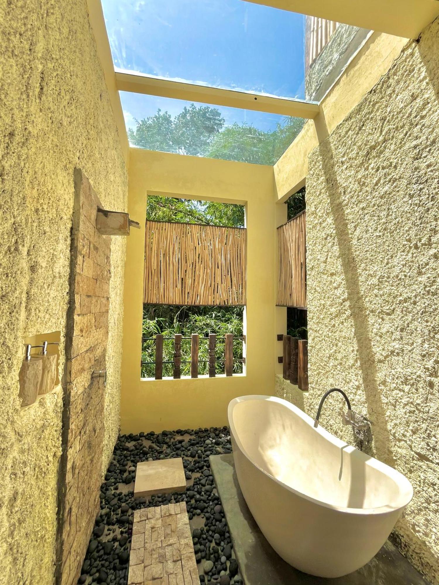Hotel Bamboo Oasis Ubud Exterior foto